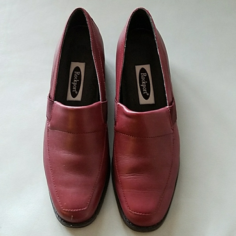 Rockport burgundy women's flat shoes. Size 7m